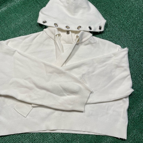 White Zara Sweater Hoodie Used Size Lrg - Picture 2 of 3